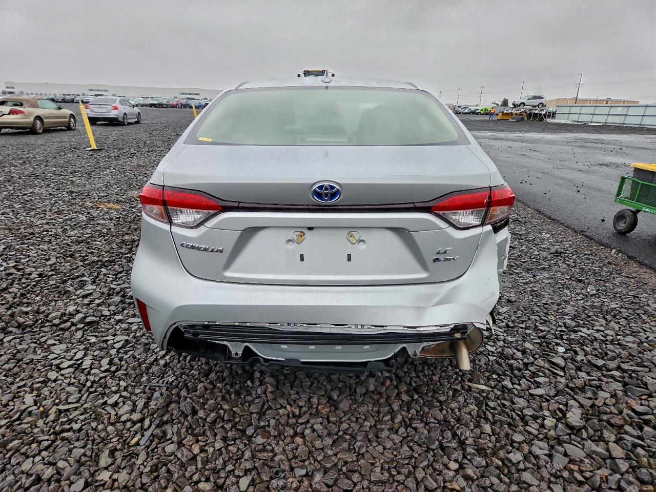 2025 TOYOTA COROLLA LE photo 6