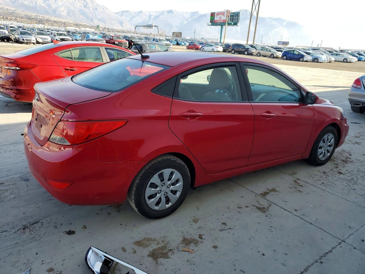 2017 HYUNDAI ACCENT SE photo 3
