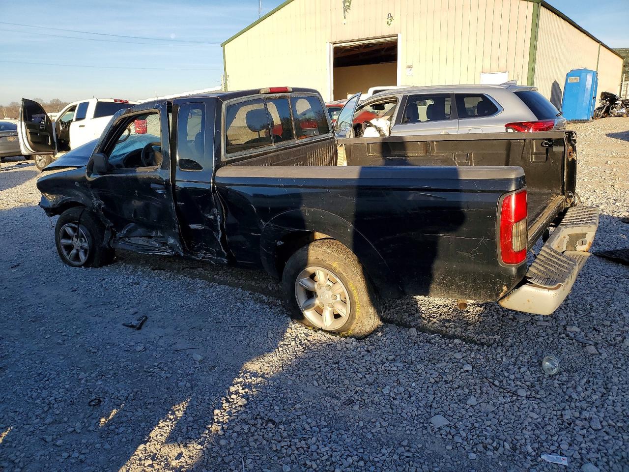 2003 NISSAN FRONTIER KING CAB XE photo 2