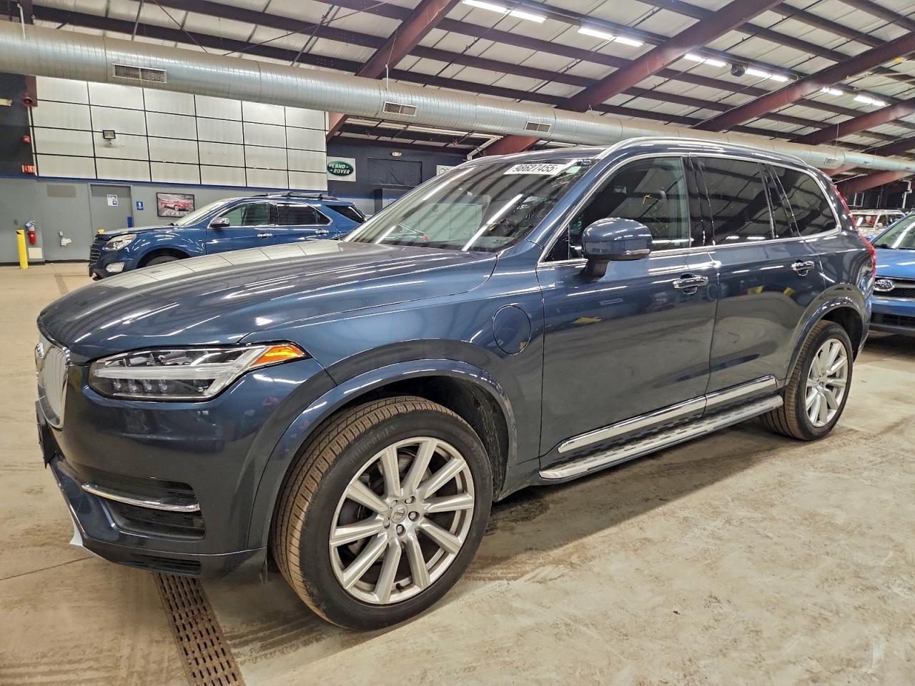 2019 VOLVO XC90