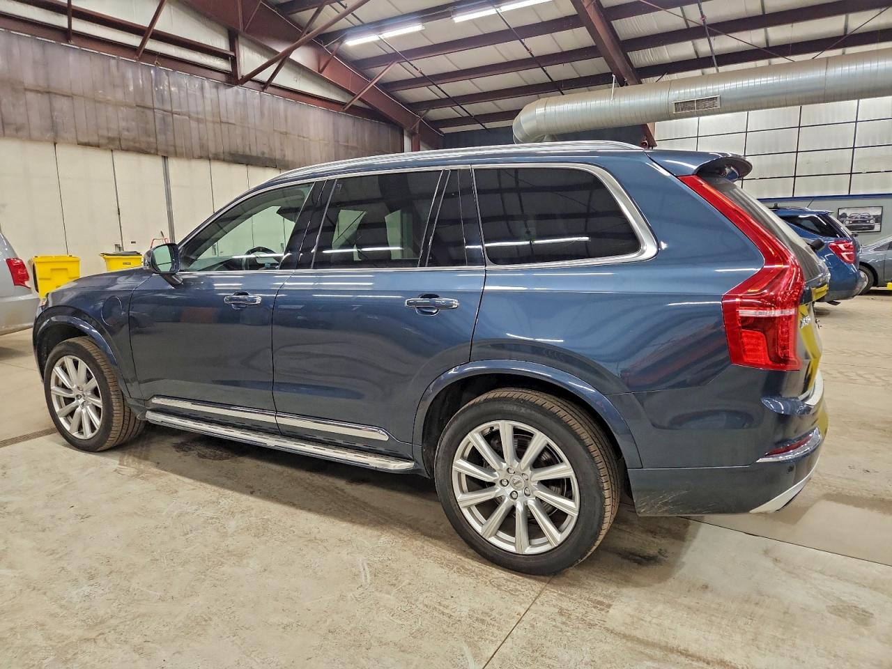 2019 VOLVO XC90 T8 INSCRIPTION photo 2
