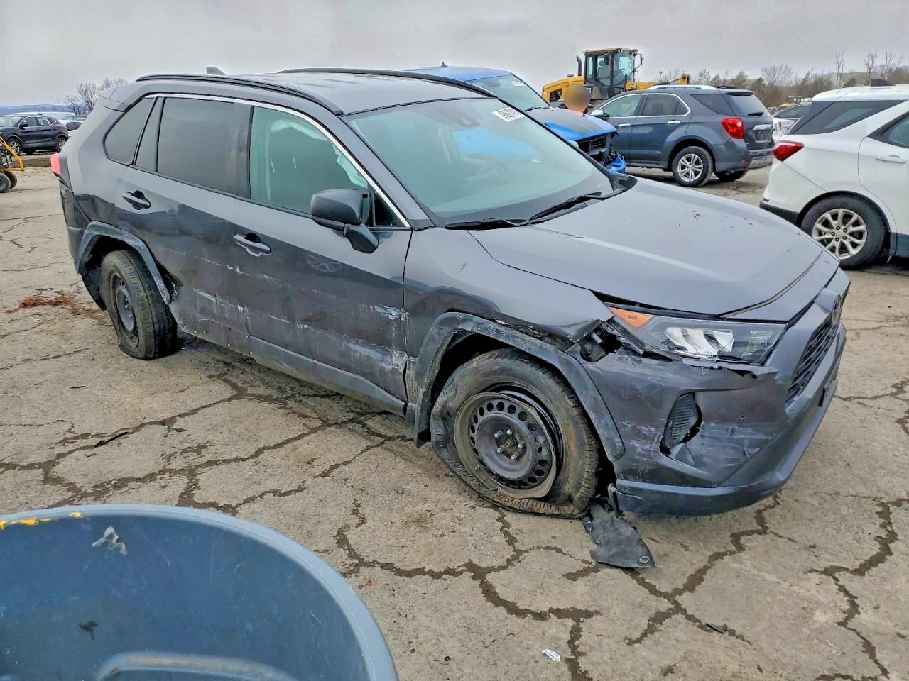 2021 TOYOTA RAV4 LE photo 4