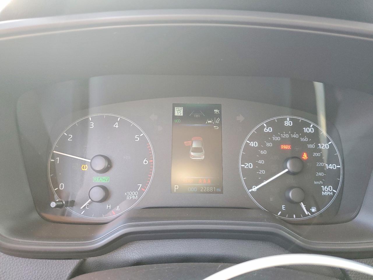 2025 TOYOTA COROLLA LE photo 9