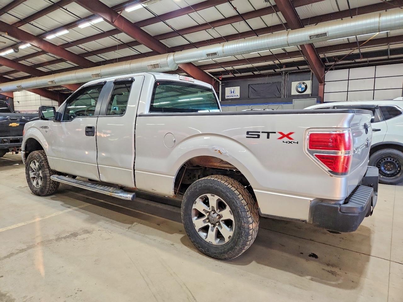 2013 FORD F150 SUPER CAB photo 2