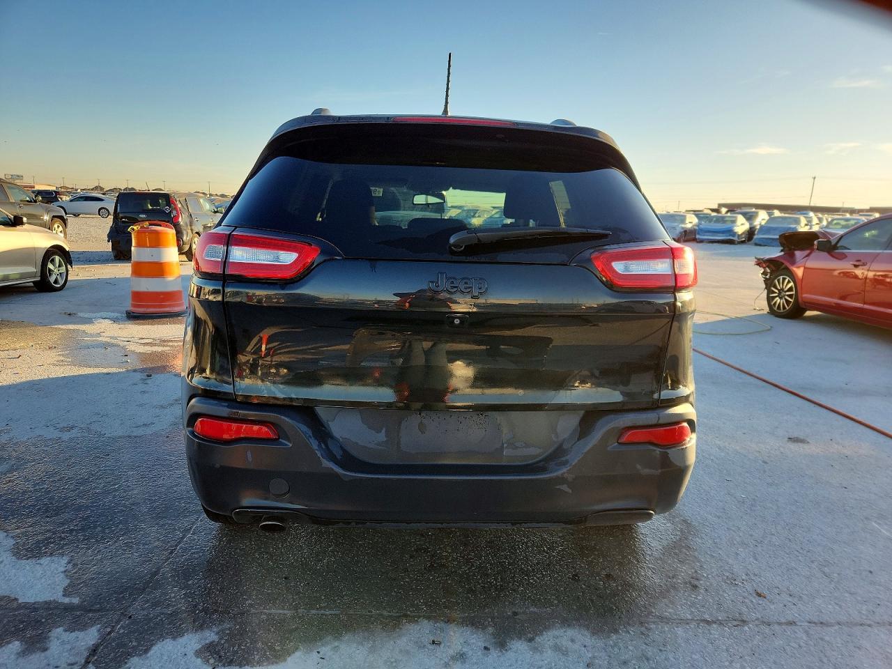 2016 JEEP CHEROKEE SPORT photo 6