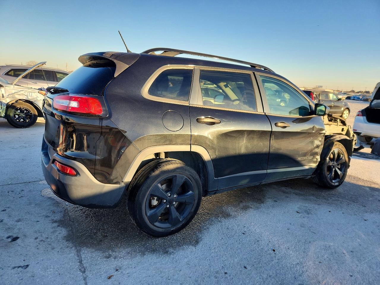 2016 JEEP CHEROKEE SPORT photo 3