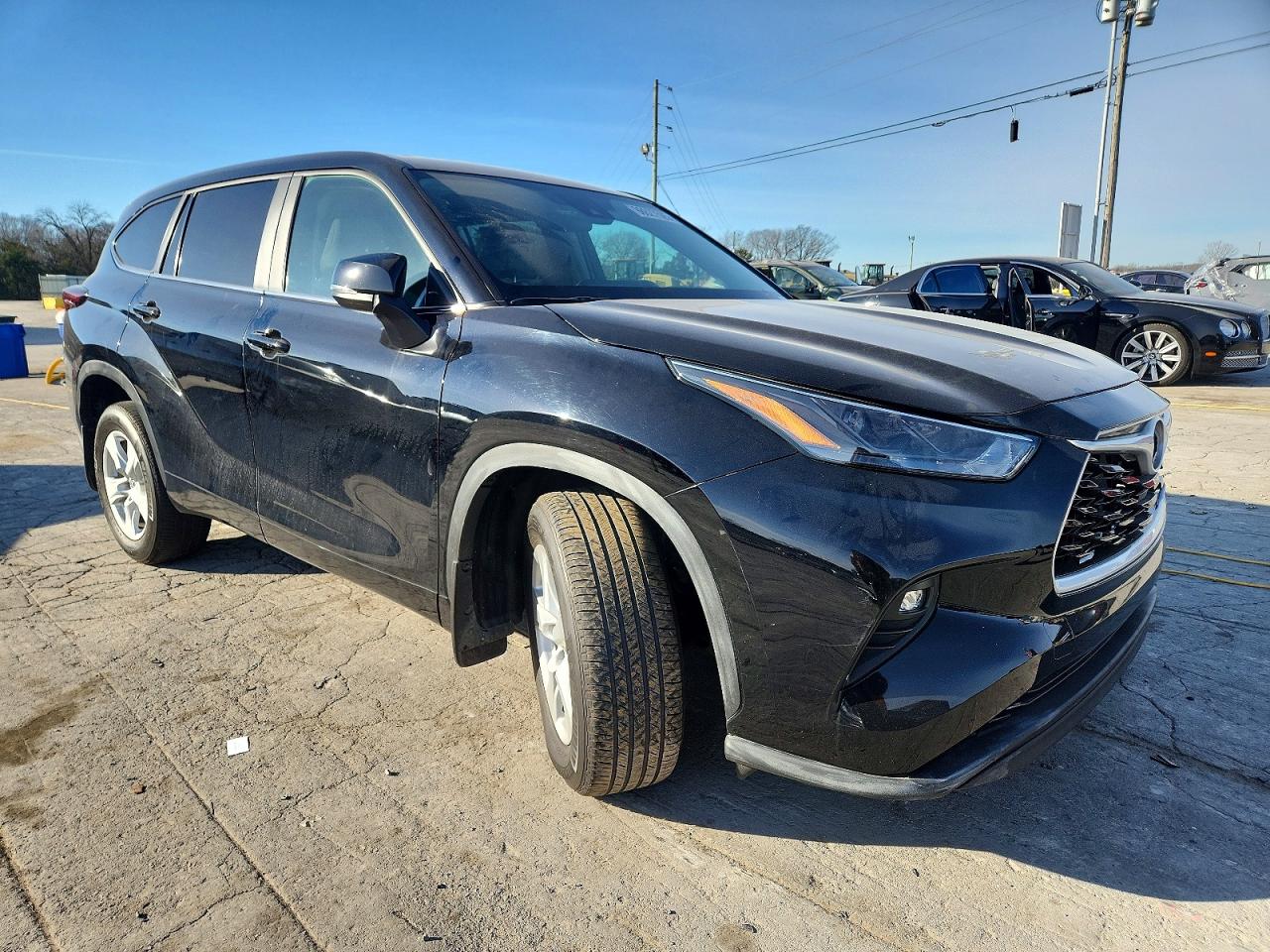 2024 TOYOTA HIGHLANDER LE photo 4
