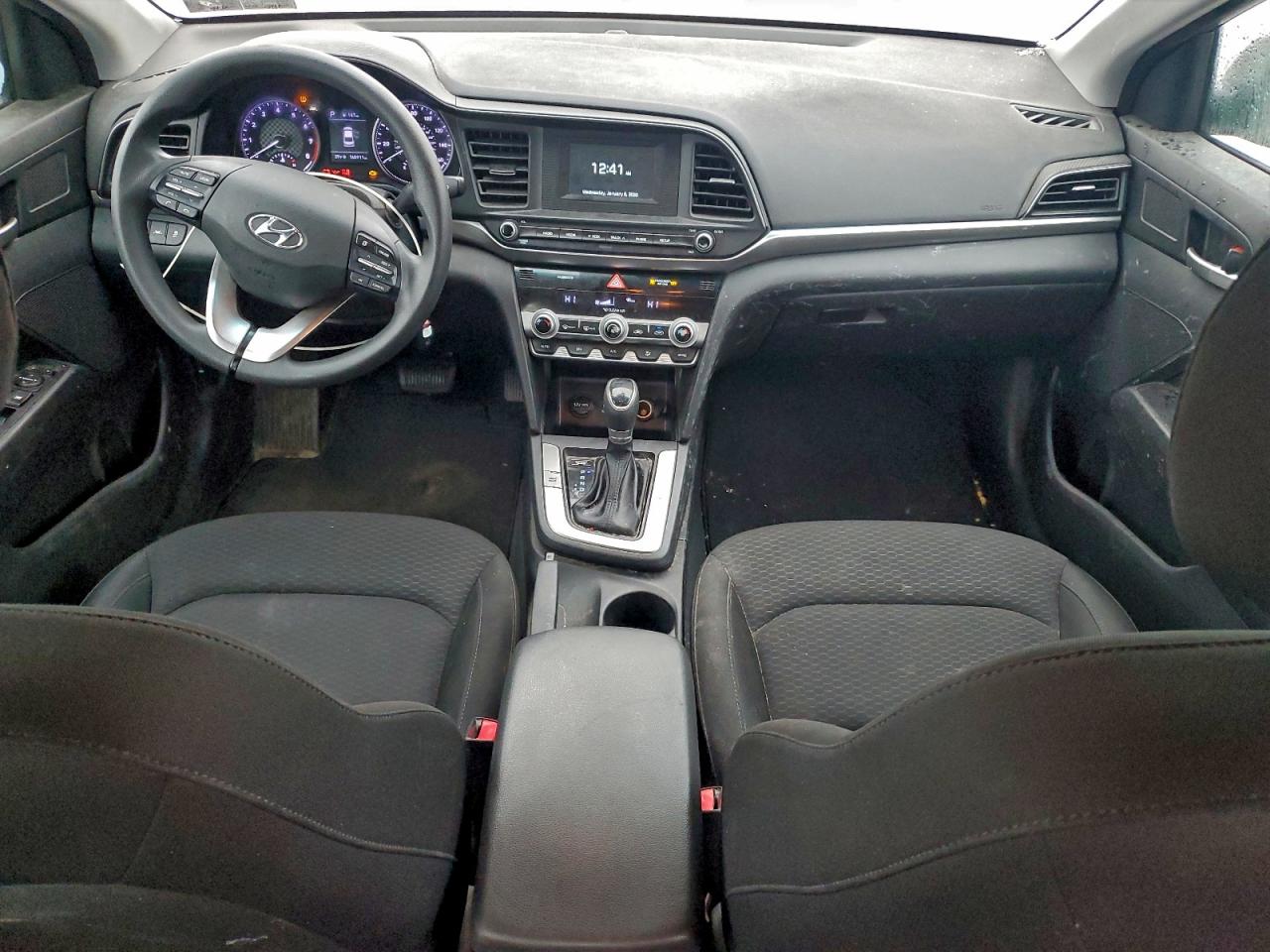 2020 HYUNDAI ELANTRA SE photo 8