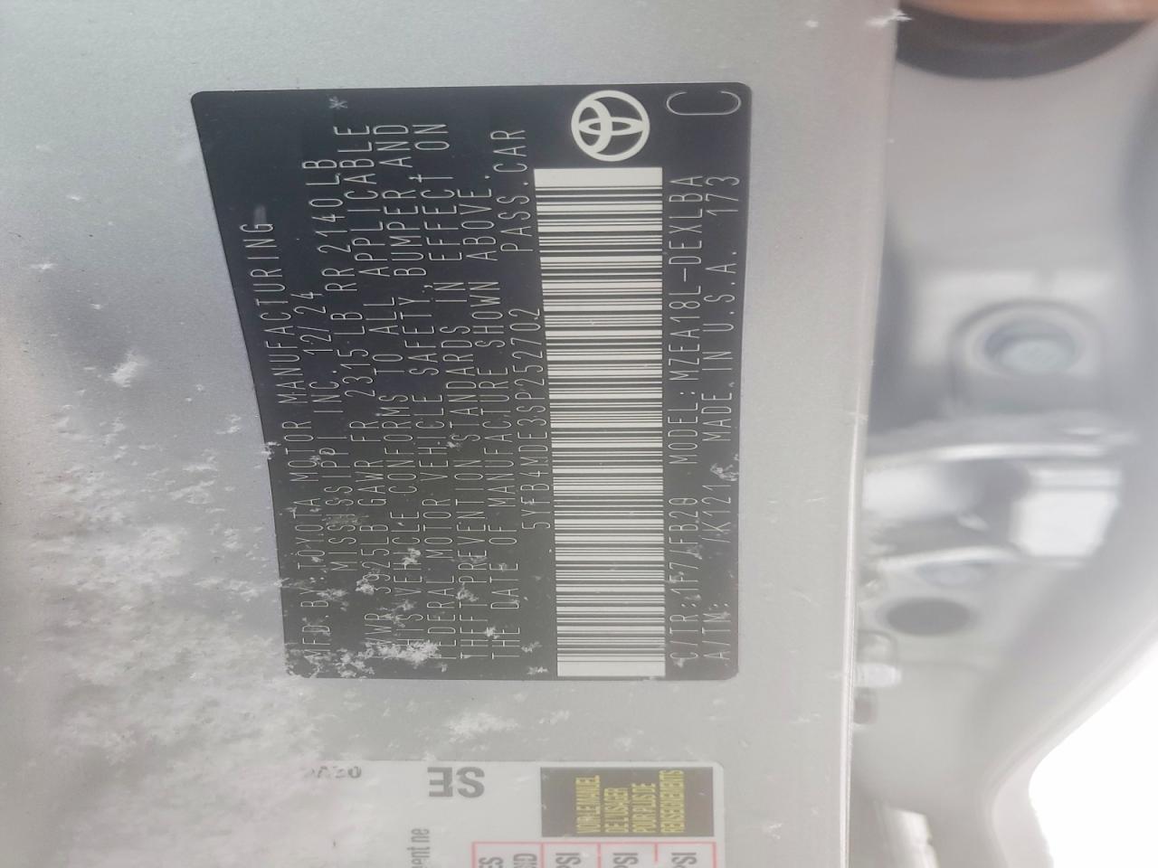 2025 TOYOTA COROLLA LE photo 12