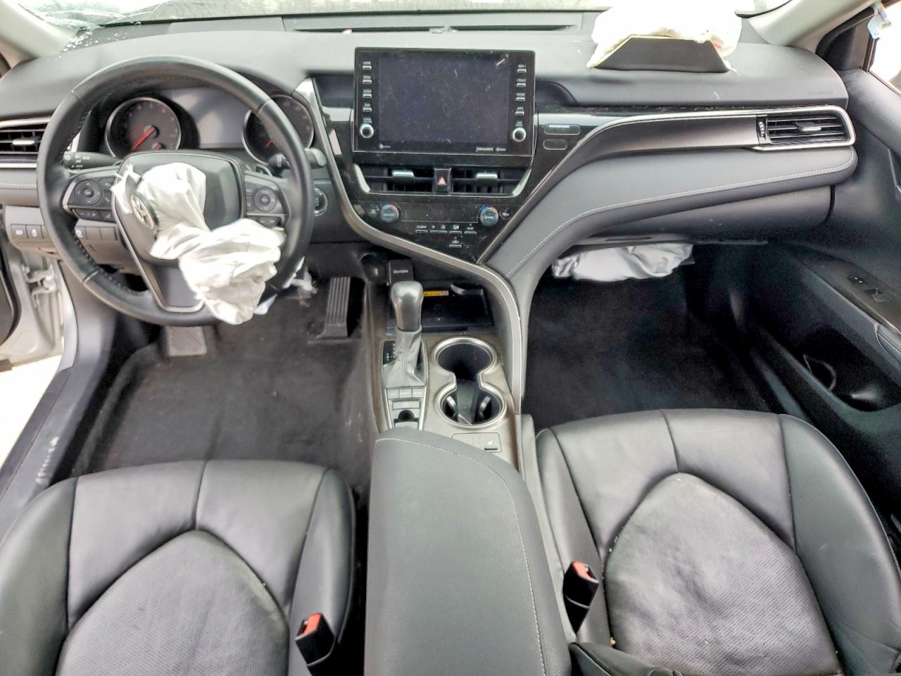 2022 TOYOTA CAMRY XSE photo 8