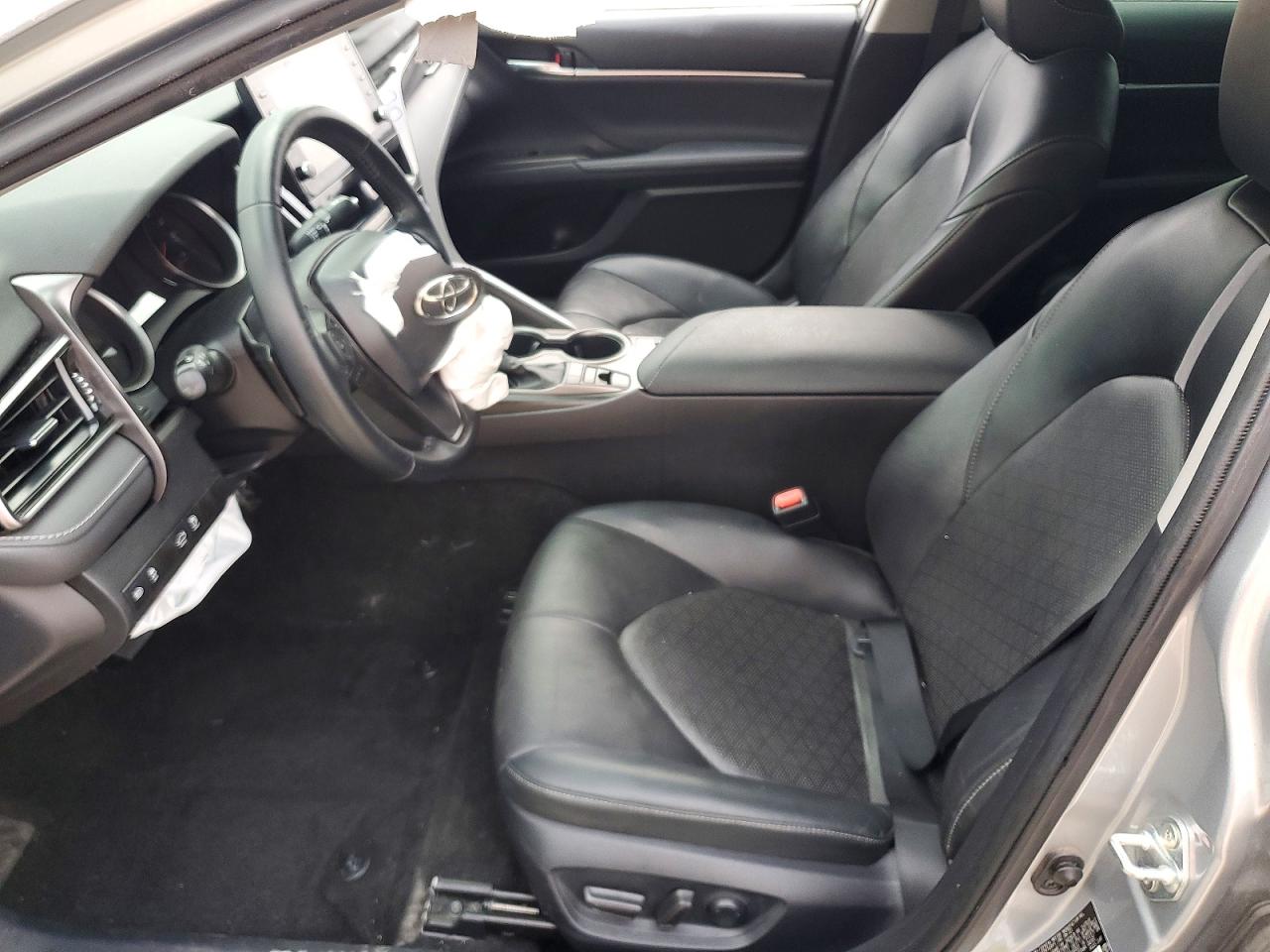 2022 TOYOTA CAMRY XSE photo 7