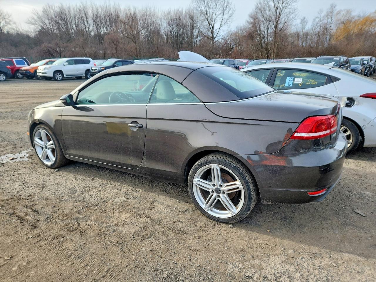 2012 VOLKSWAGEN EOS LUX photo 3