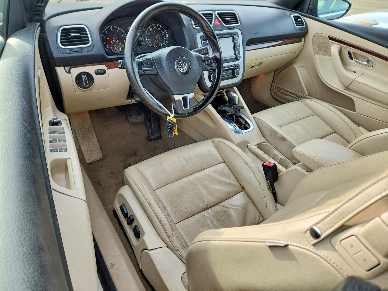 2012 VOLKSWAGEN EOS LUX photo 15