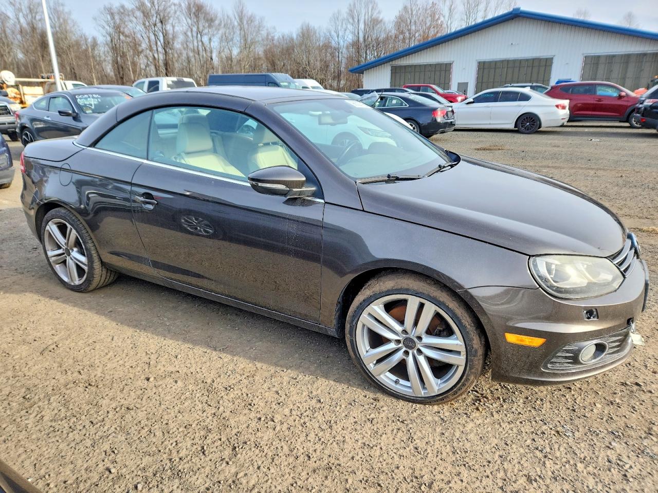 2012 VOLKSWAGEN EOS LUX photo 7