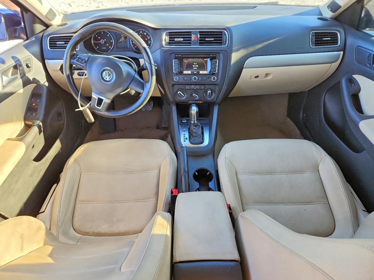 2012 VOLKSWAGEN JETTA TDI photo 8