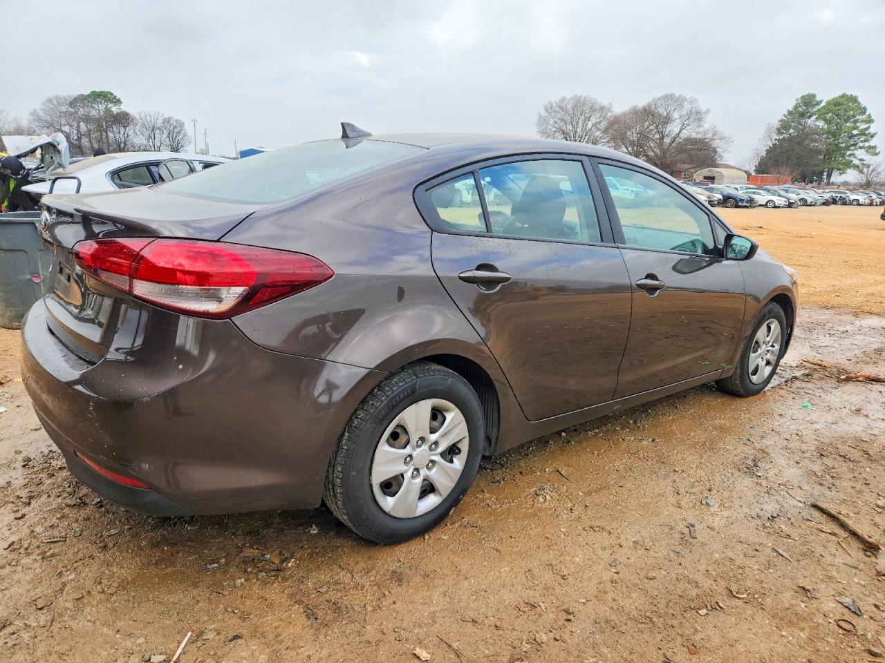 2017 KIA FORTE LX photo 3