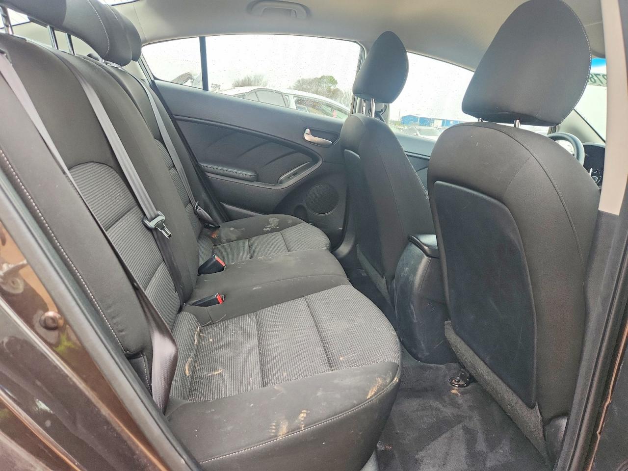 2017 KIA FORTE LX photo 10