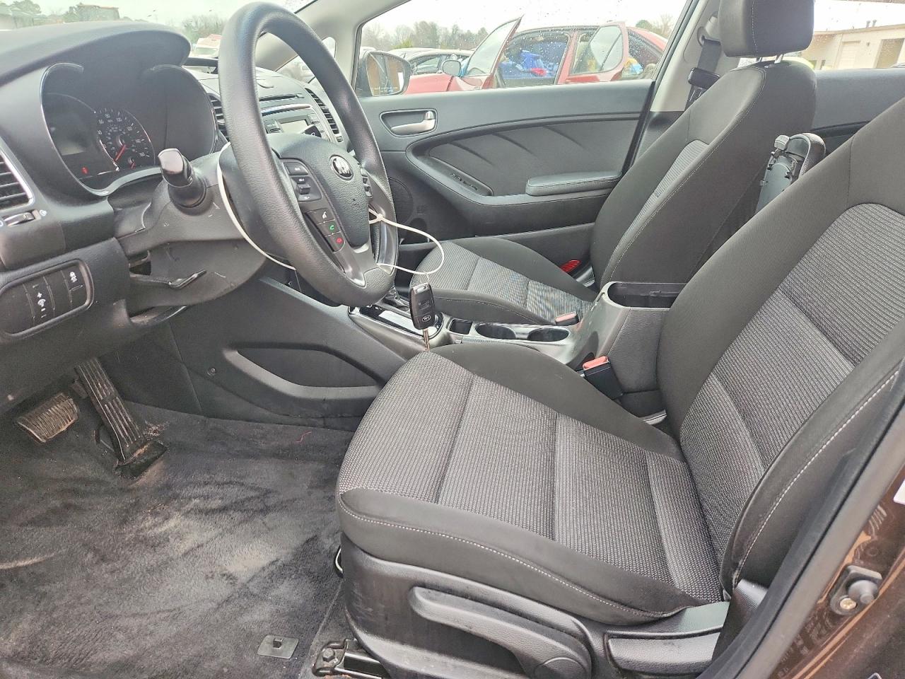2017 KIA FORTE LX photo 7
