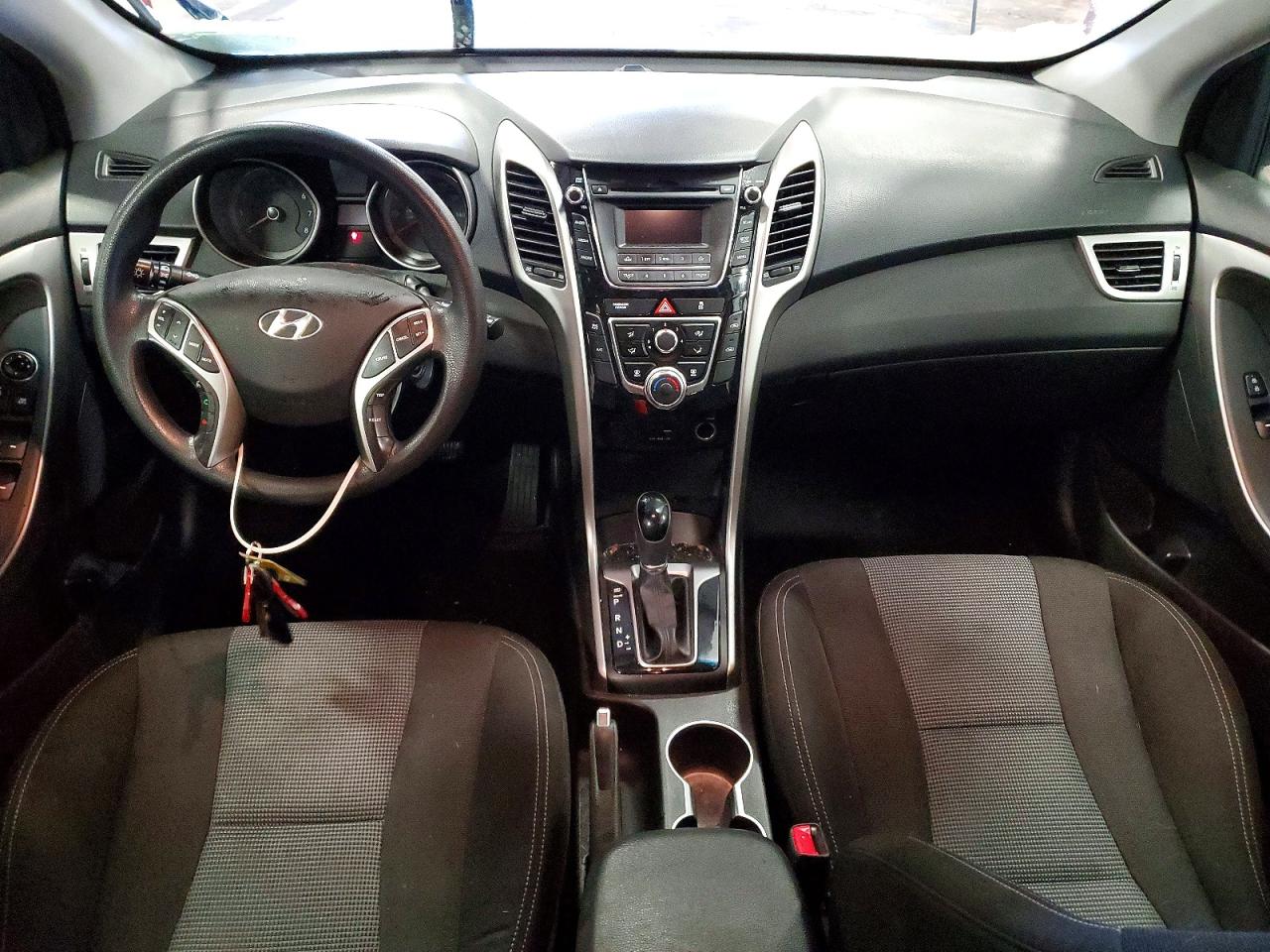 2017 HYUNDAI ELANTRA GT photo 8