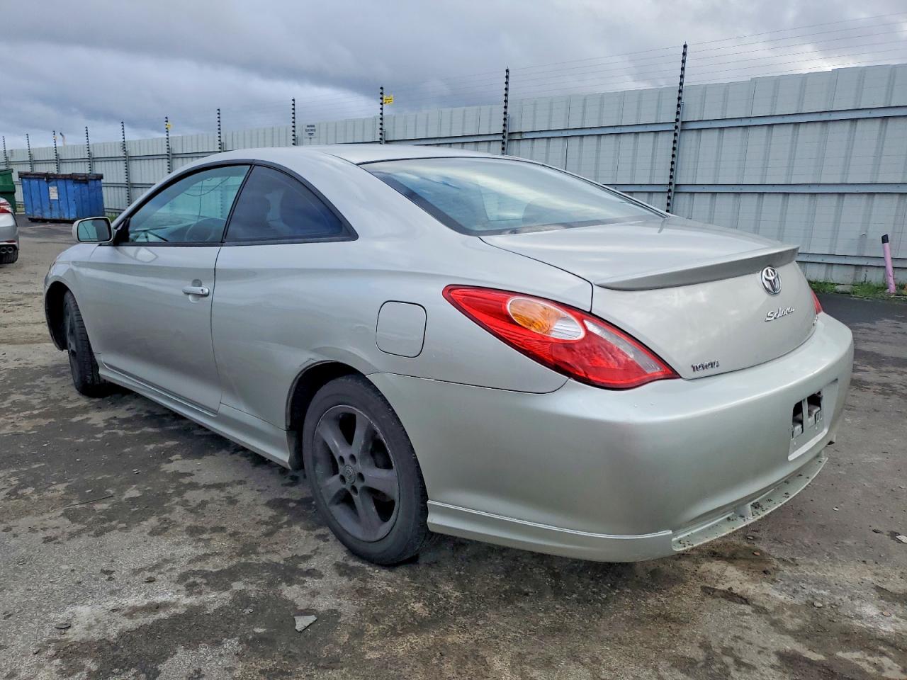 2005 TOYOTA CAMRY SOLARA SE photo 2