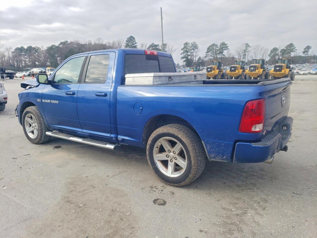 2011 DODGE RAM 1500 photo 2