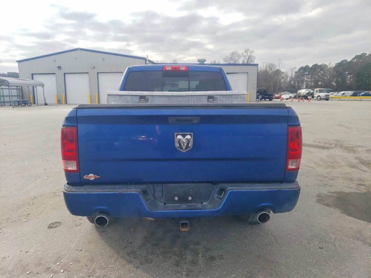 2011 DODGE RAM 1500 photo 6