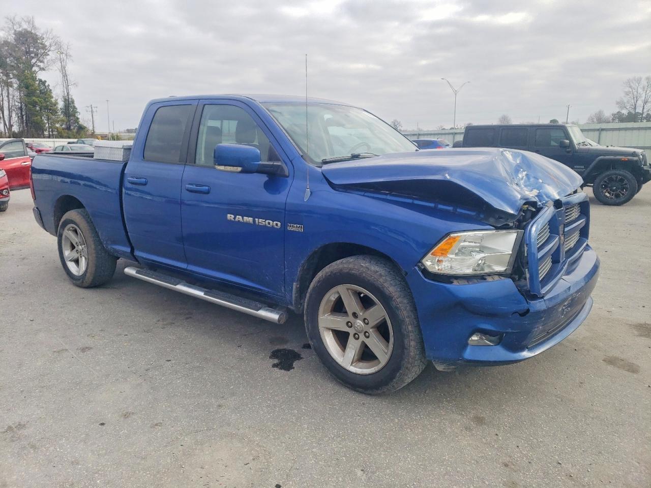 2011 DODGE RAM 1500 photo 4