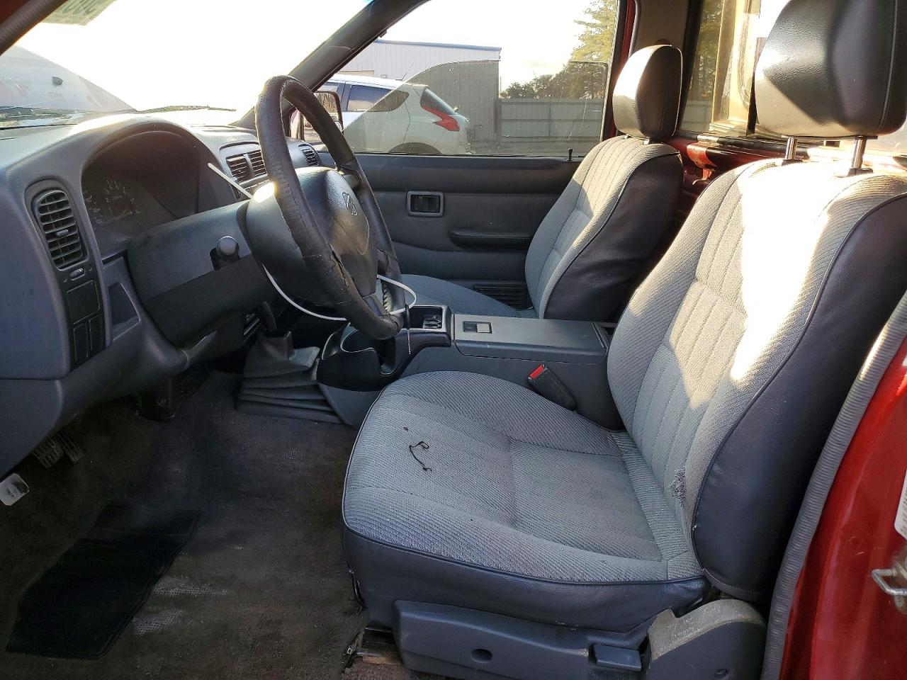 1996 NISSAN TRUCK BASE photo 7