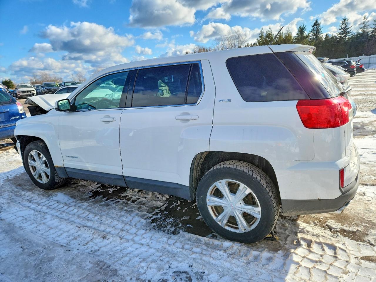 2017 GMC TERRAIN SLE photo 2