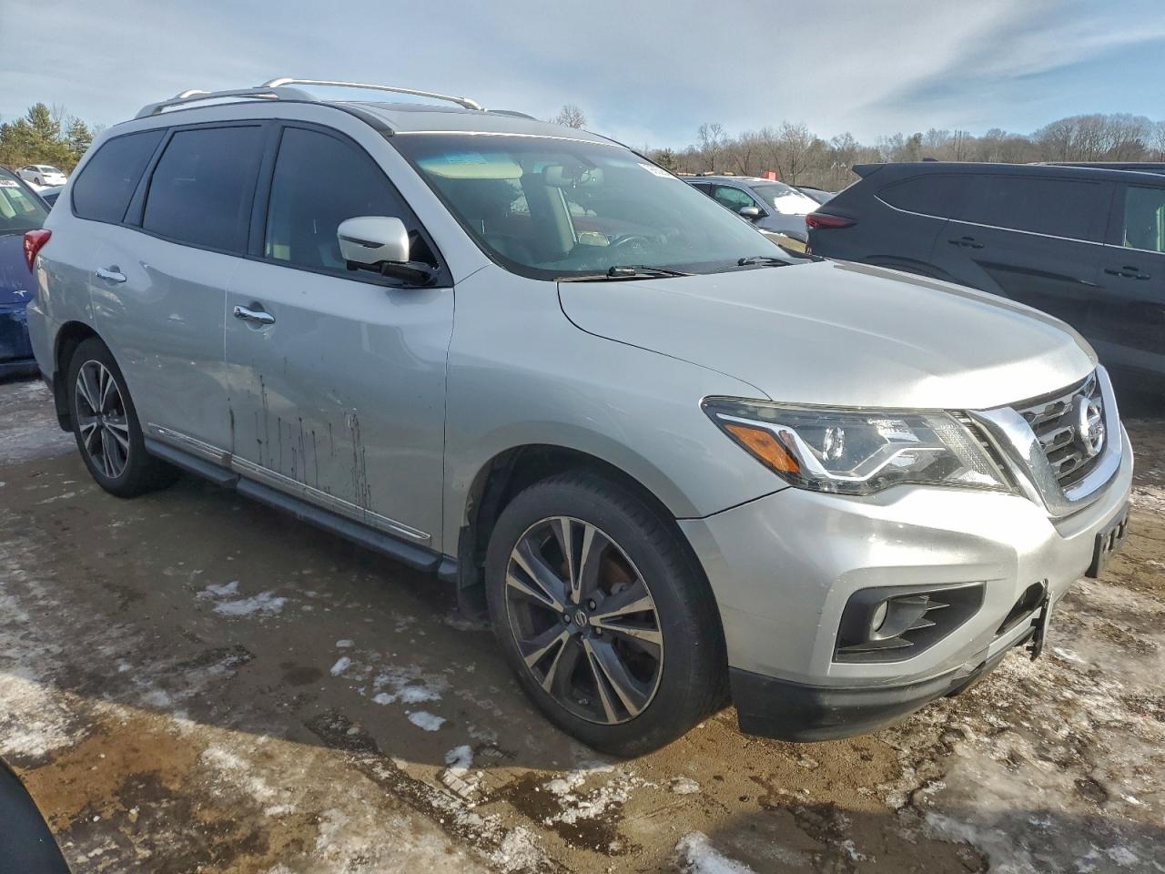 2017 NISSAN PATHFINDER S photo 4