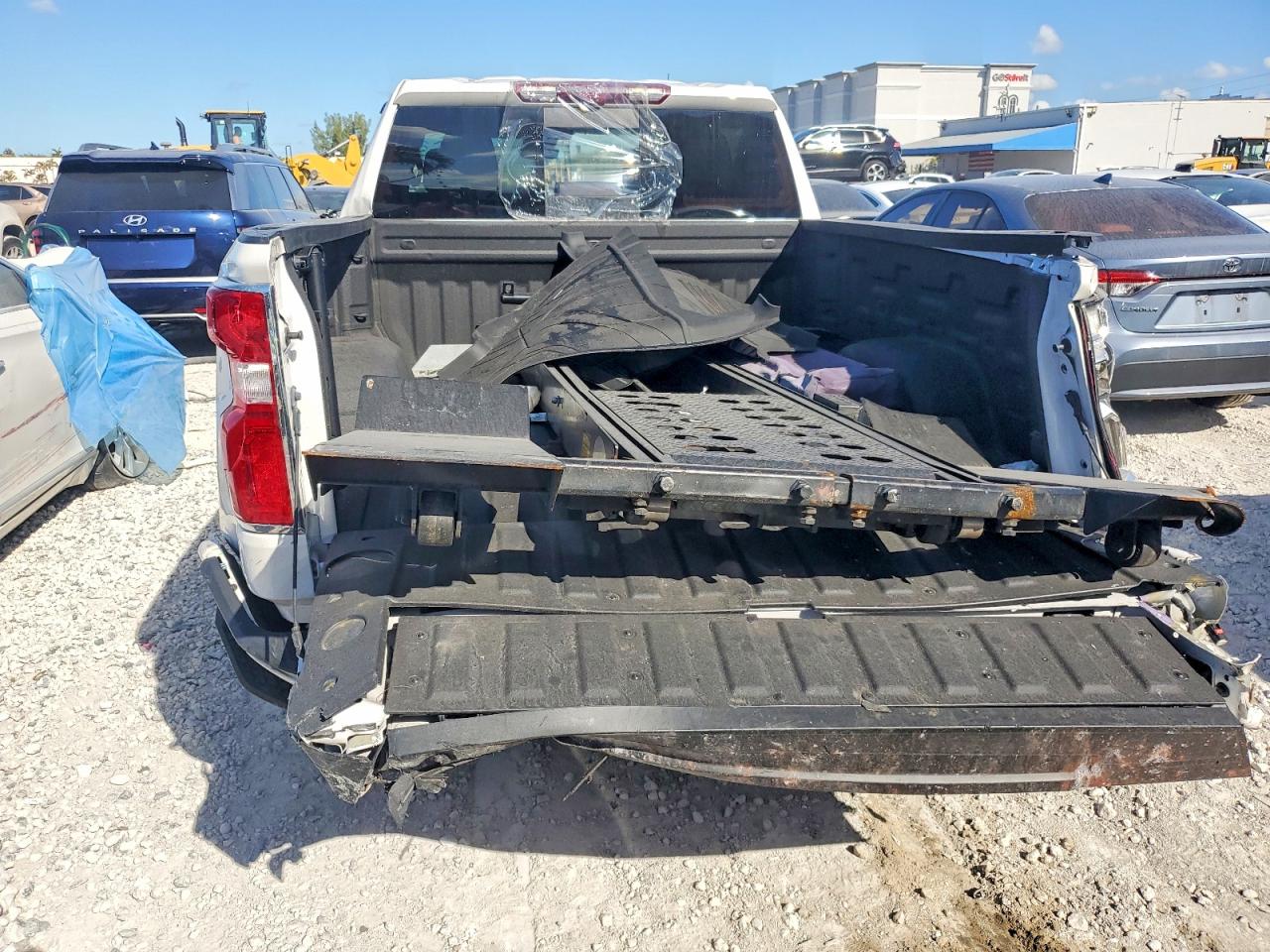 2023 CHEVROLET SILVERADO K1500 HIGH COUNTRY photo 6