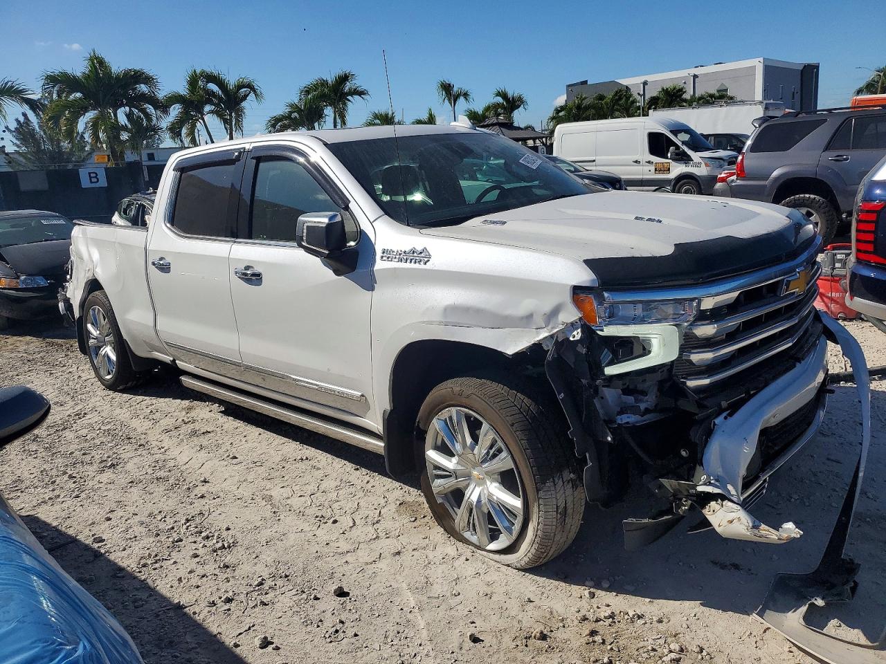 2023 CHEVROLET SILVERADO K1500 HIGH COUNTRY photo 4