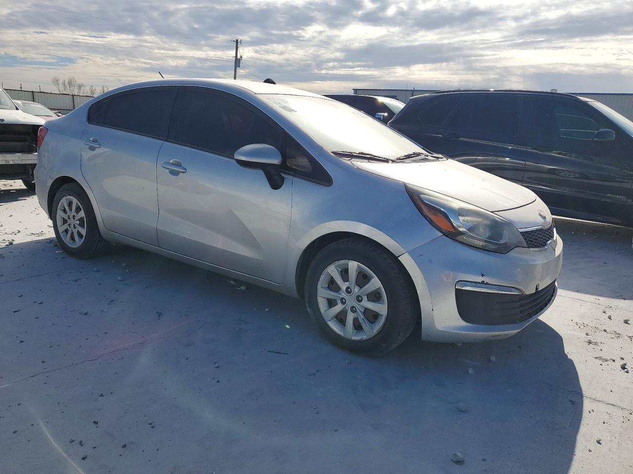 2017 KIA RIO LX photo 4