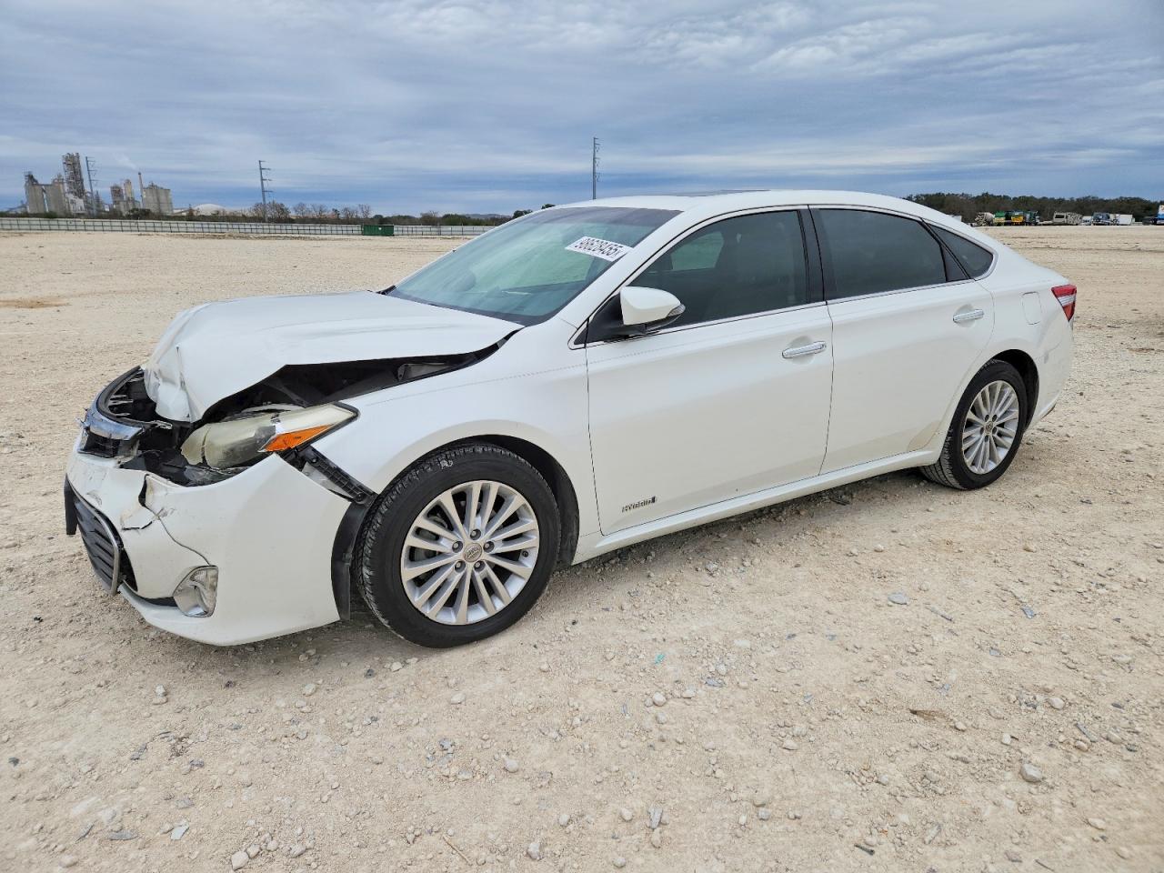 2013 TOYOTA AVALON HYBRID photo 2