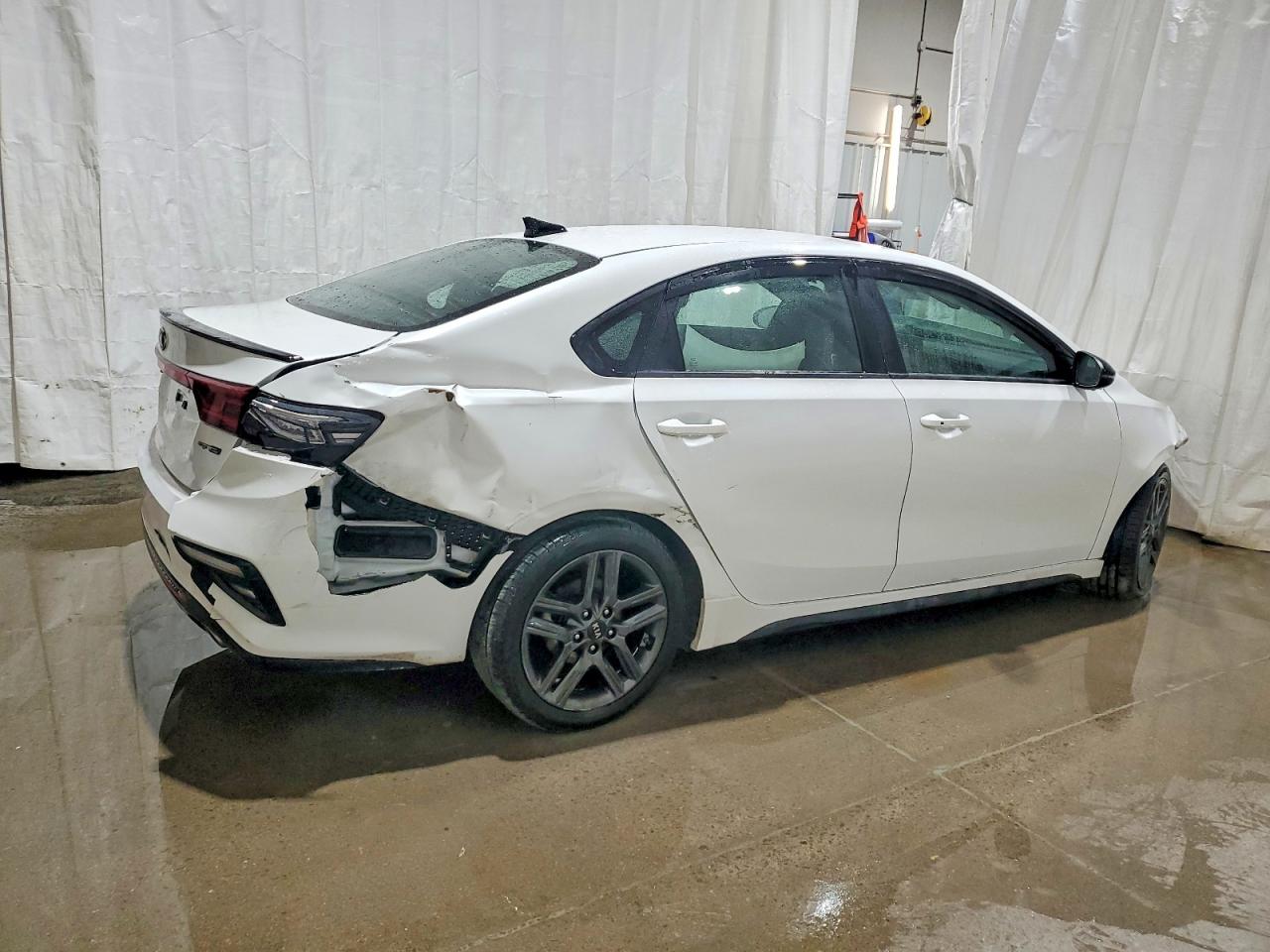 2021 KIA FORTE GT LINE photo 3