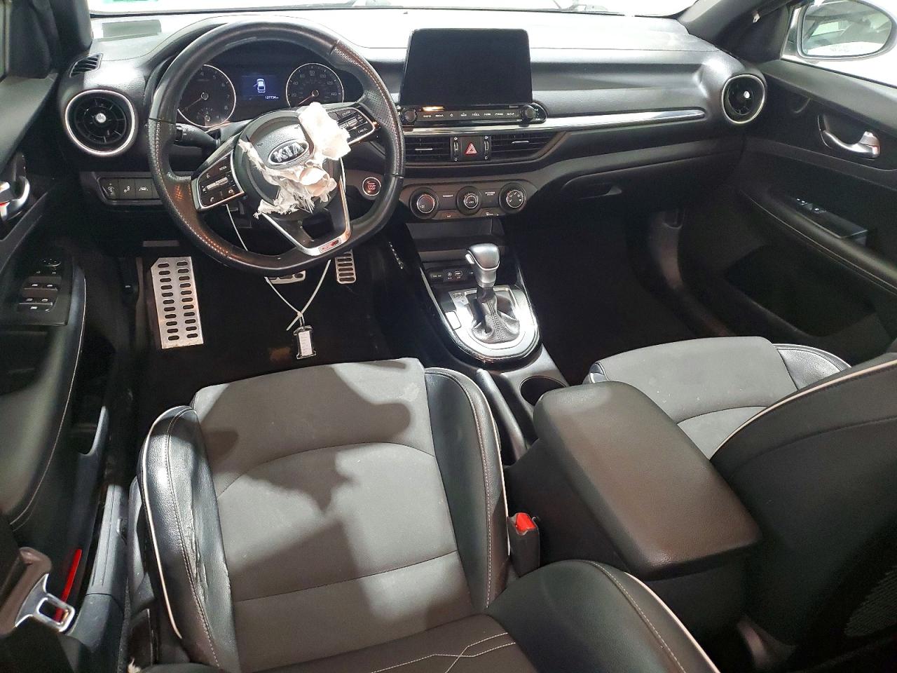 2021 KIA FORTE GT LINE photo 8