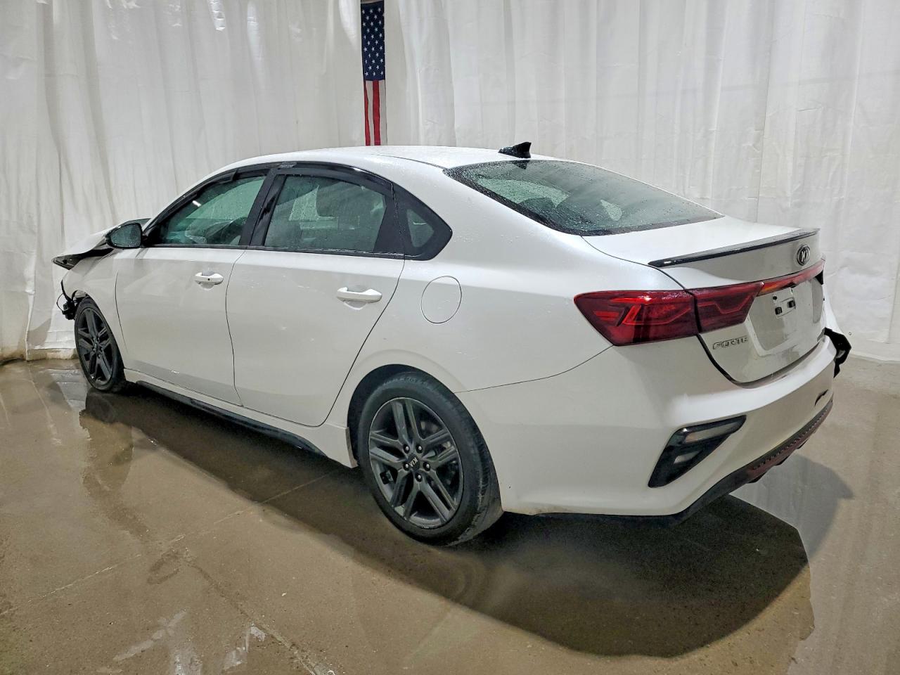 2021 KIA FORTE GT LINE photo 2