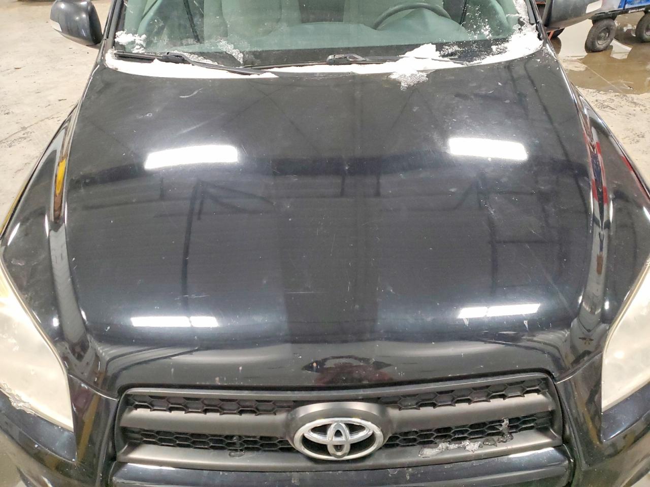2011 TOYOTA RAV4 photo 12