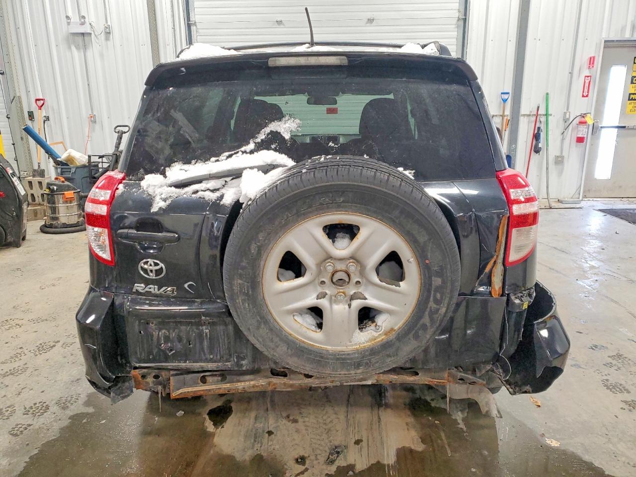 2011 TOYOTA RAV4 photo 6