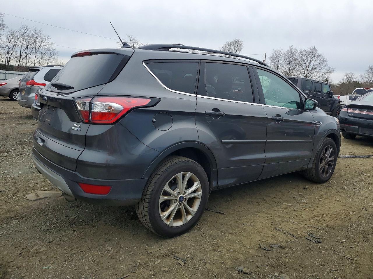2018 FORD ESCAPE SEL photo 3