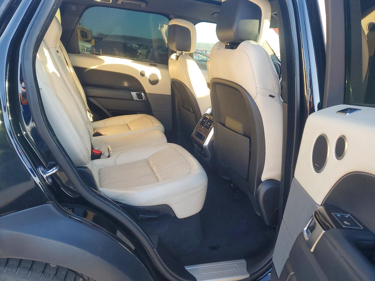 2018 LAND ROVER RANGE ROVER SPORT HSE photo 10