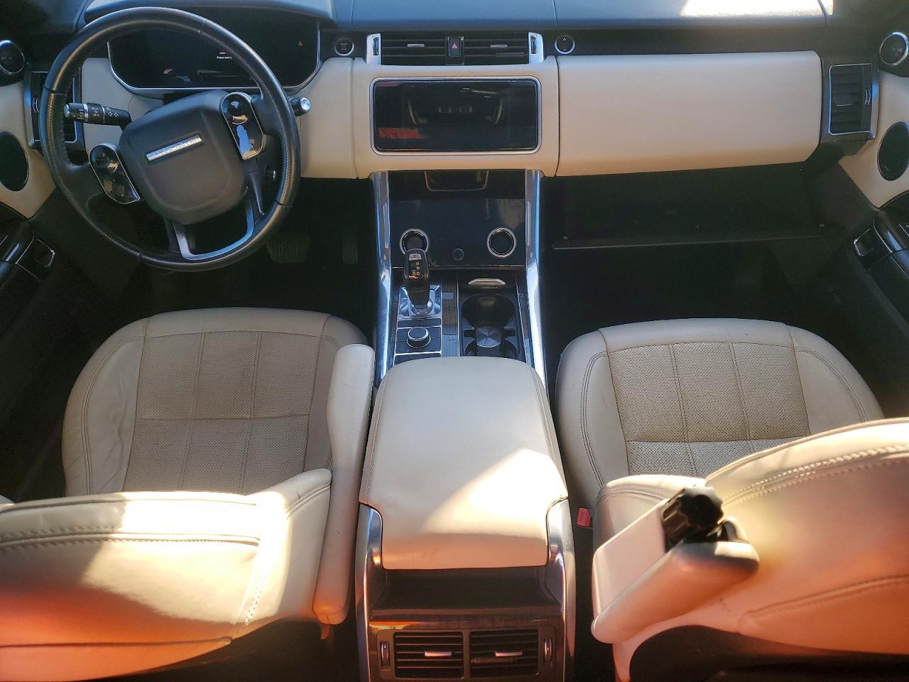2018 LAND ROVER RANGE ROVER SPORT HSE photo 8
