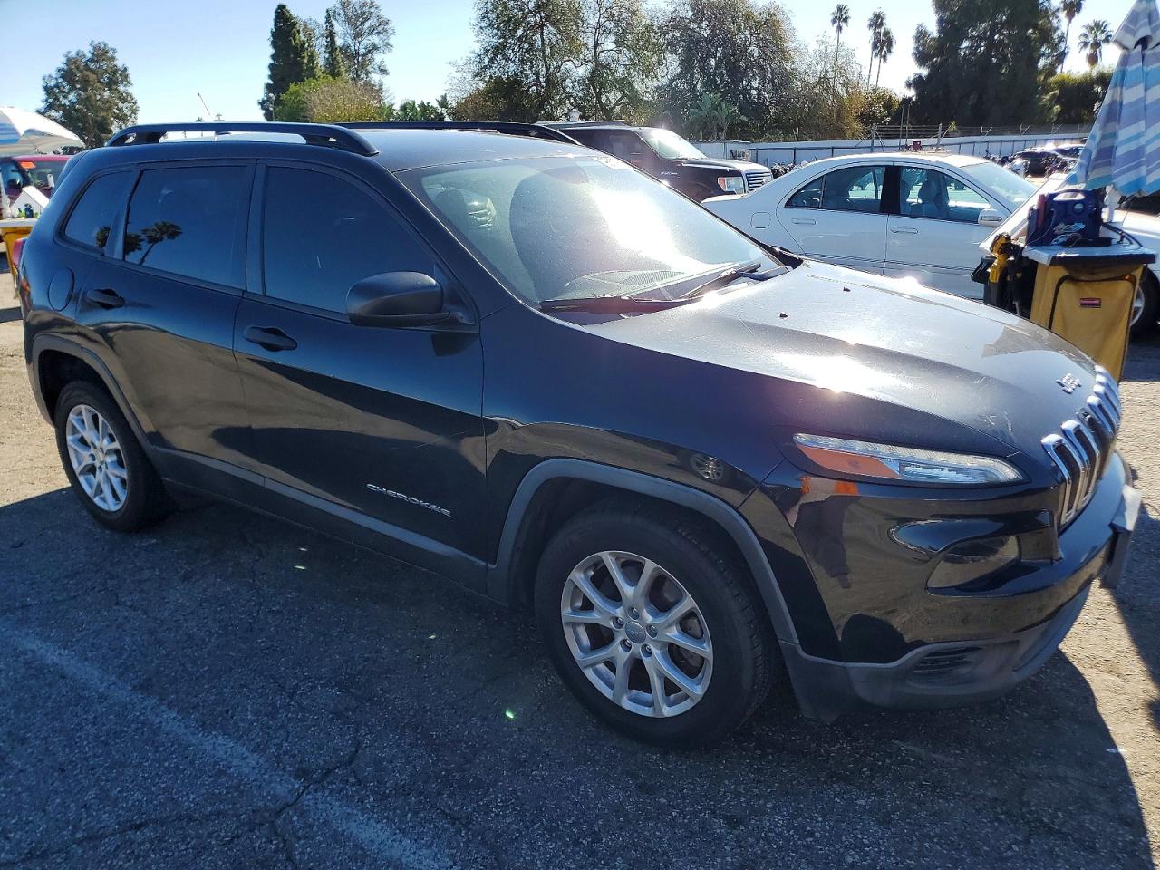 2015 JEEP CHEROKEE SPORT photo 4
