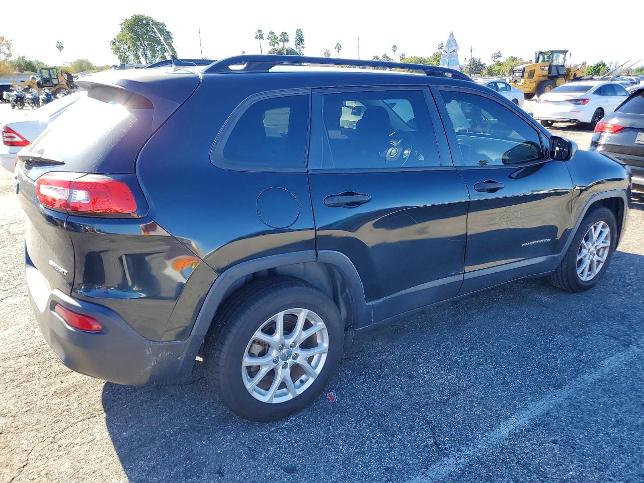 2015 JEEP CHEROKEE SPORT photo 3
