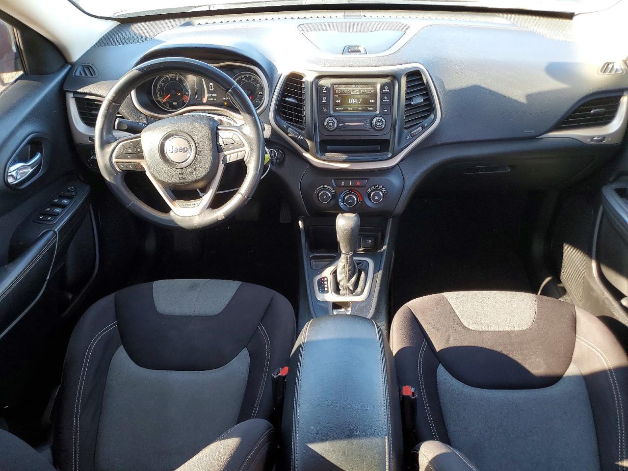2015 JEEP CHEROKEE SPORT photo 8
