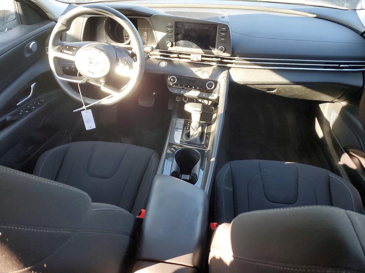 2023 HYUNDAI ELANTRA BLUE photo 8