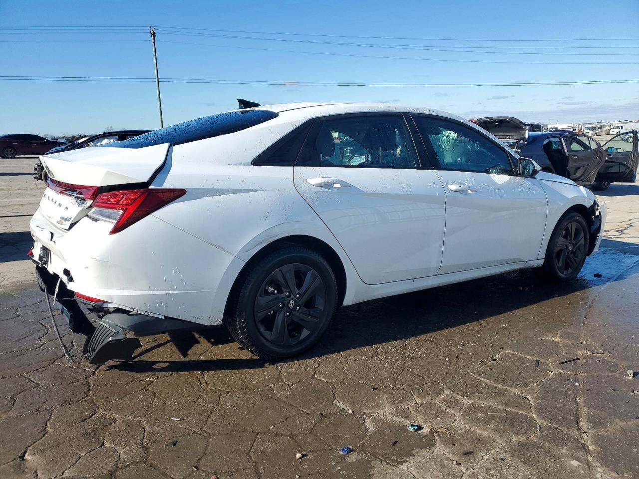 2023 HYUNDAI ELANTRA BLUE photo 3