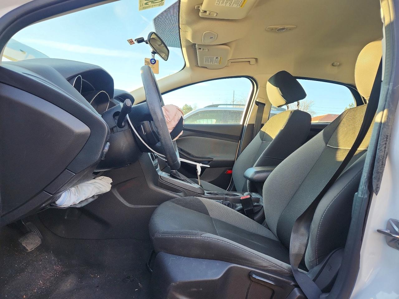 2014 FORD FOCUS SE photo 7