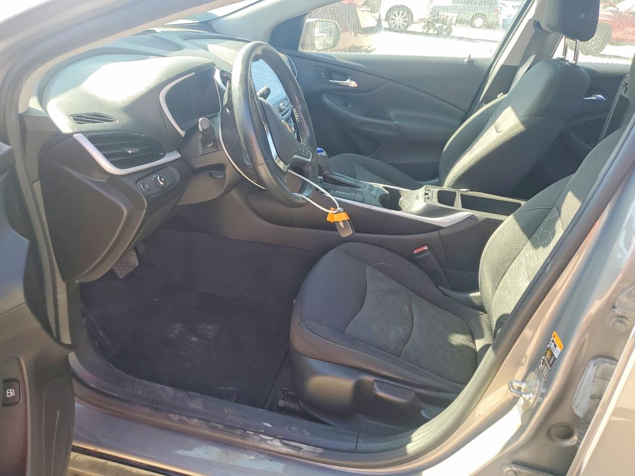 2017 CHEVROLET VOLT LT photo 7