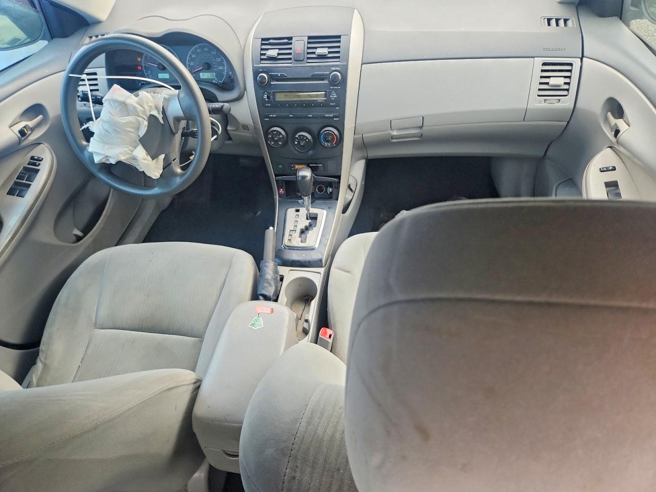 2010 TOYOTA COROLLA BASE photo 8